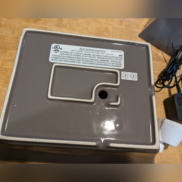 Ceramic Pet Fountain - Picture 16 of 16